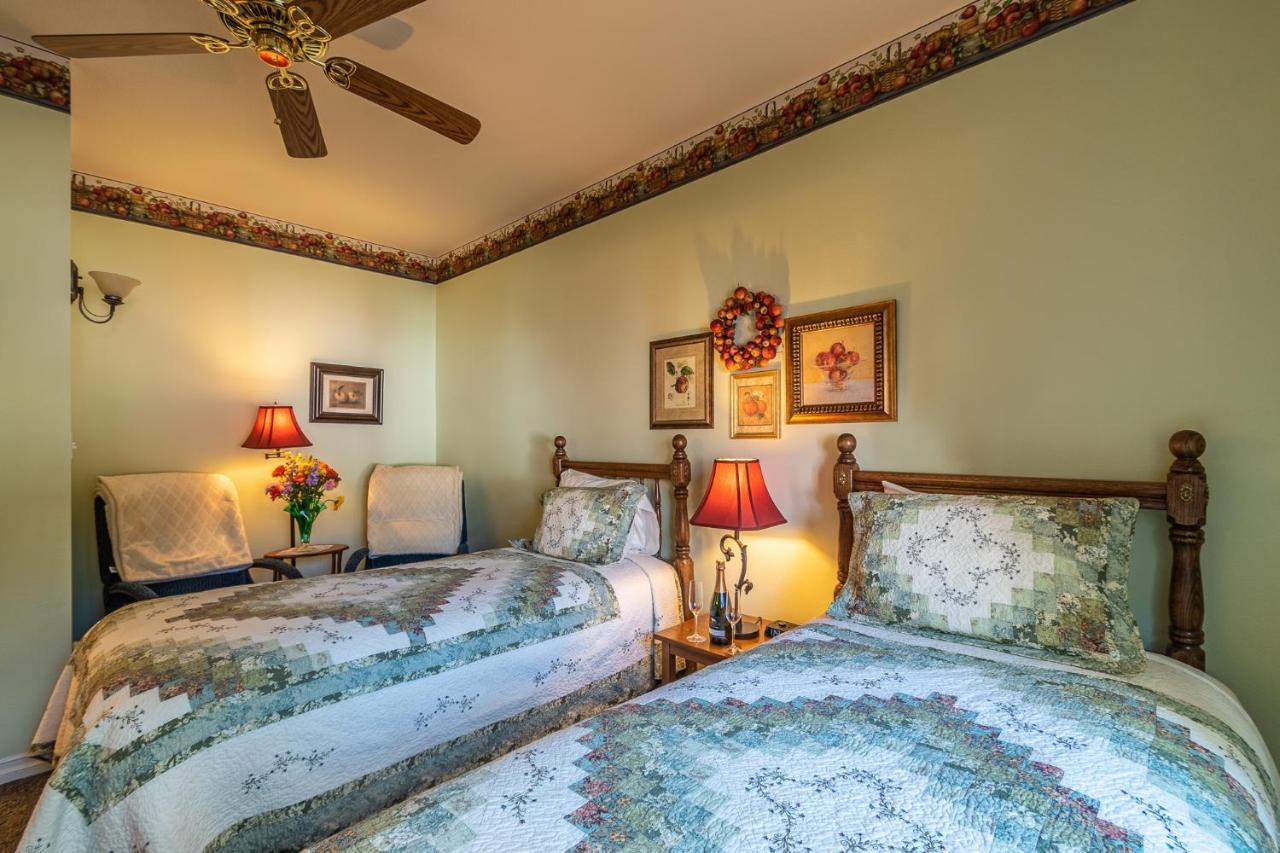Apples Bed And Breakfast Inn Big Bear Lake Esterno foto
